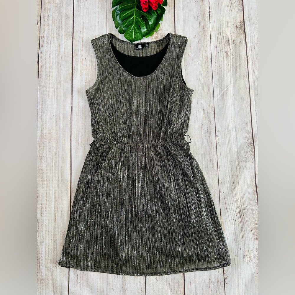 Rock & Republic Women’s Gold Metallic Crinkled Sleeveless Dress Size M